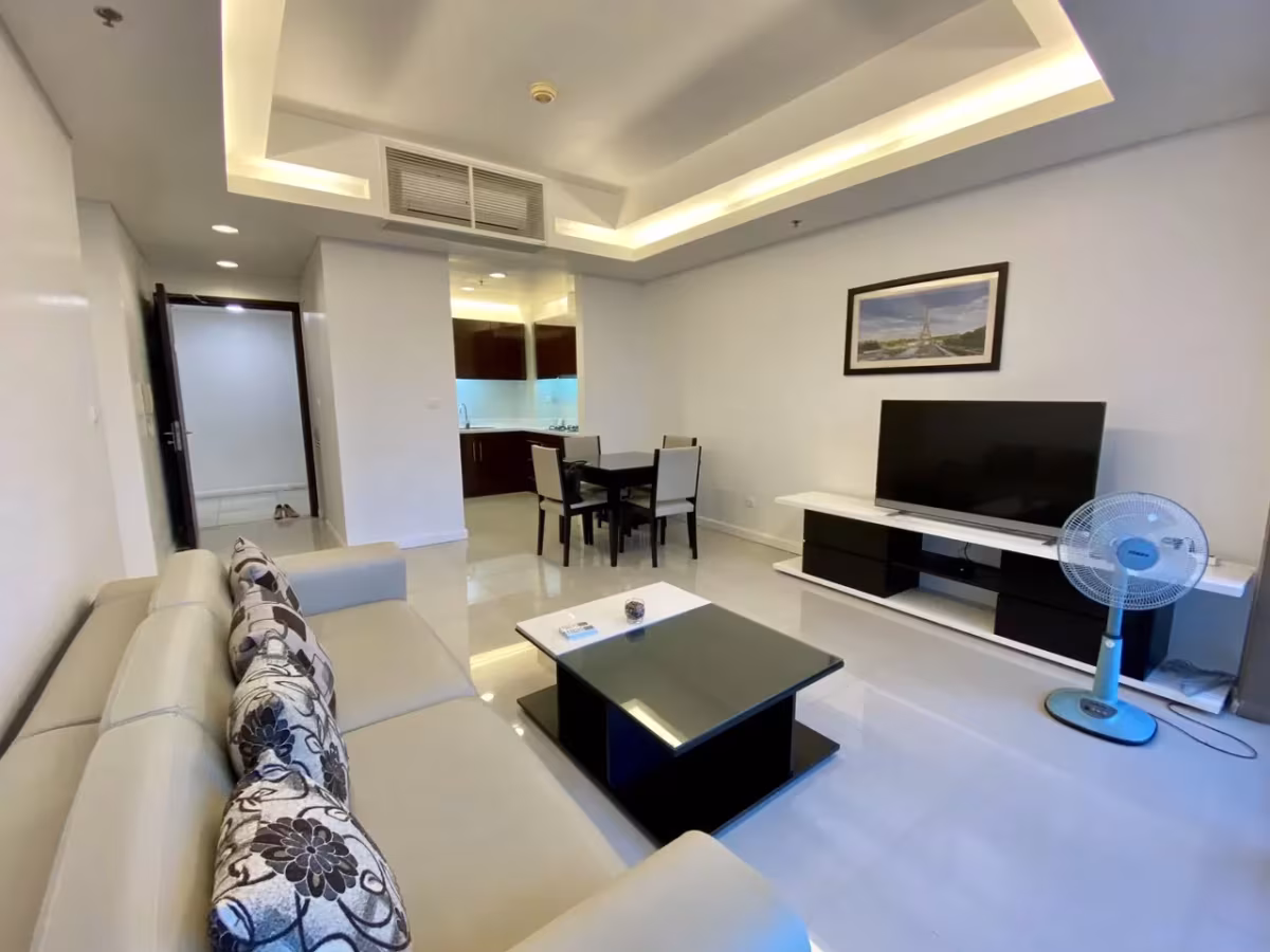 This modern, fully air-conditioned one bedroom apartment for rent is located on the 8th floor in Azura Building Da Nang.
