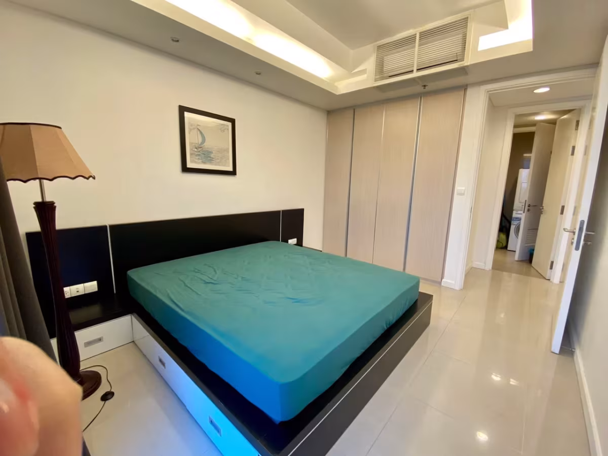 This modern, fully air-conditioned one bedroom apartment for rent is located on the 8th floor in Azura Building Da Nang