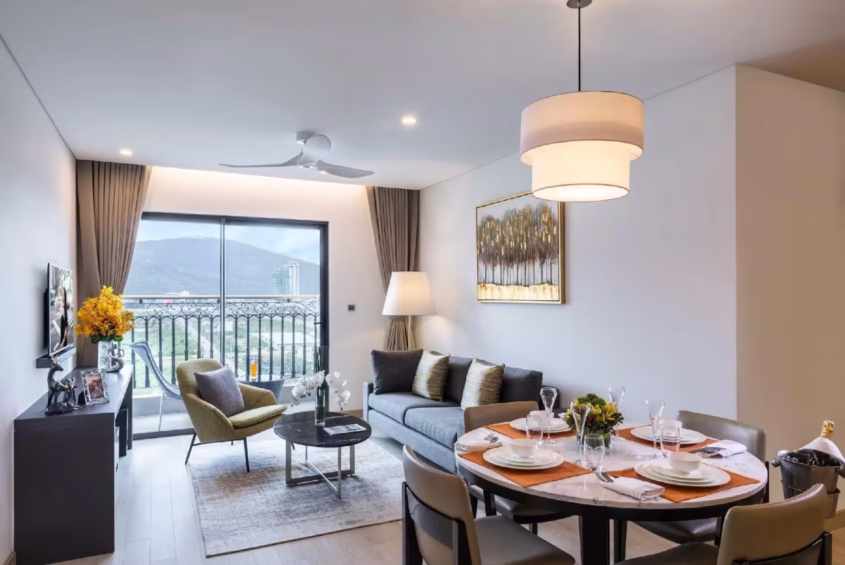TWO-BEDROOM SERVICED APARTMENT FOR RENT IN GOLDEN BAY, DA NANG The Wyndham Danang Golden Beach is a place with