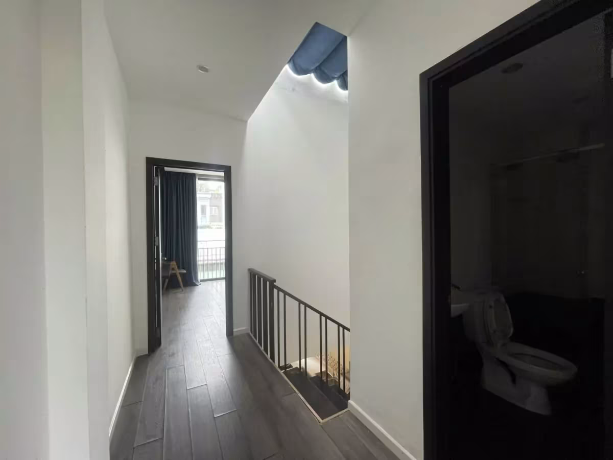 A 2-storey house for sale is located on An Thuong Street, My An Ward, Ngu Hanh Son District, Da Nang