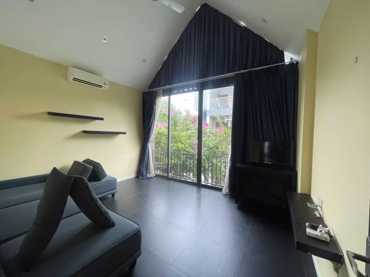 A 2-storey house for sale is located on An Thuong Street, My An Ward, Ngu Hanh Son District, Da Nang