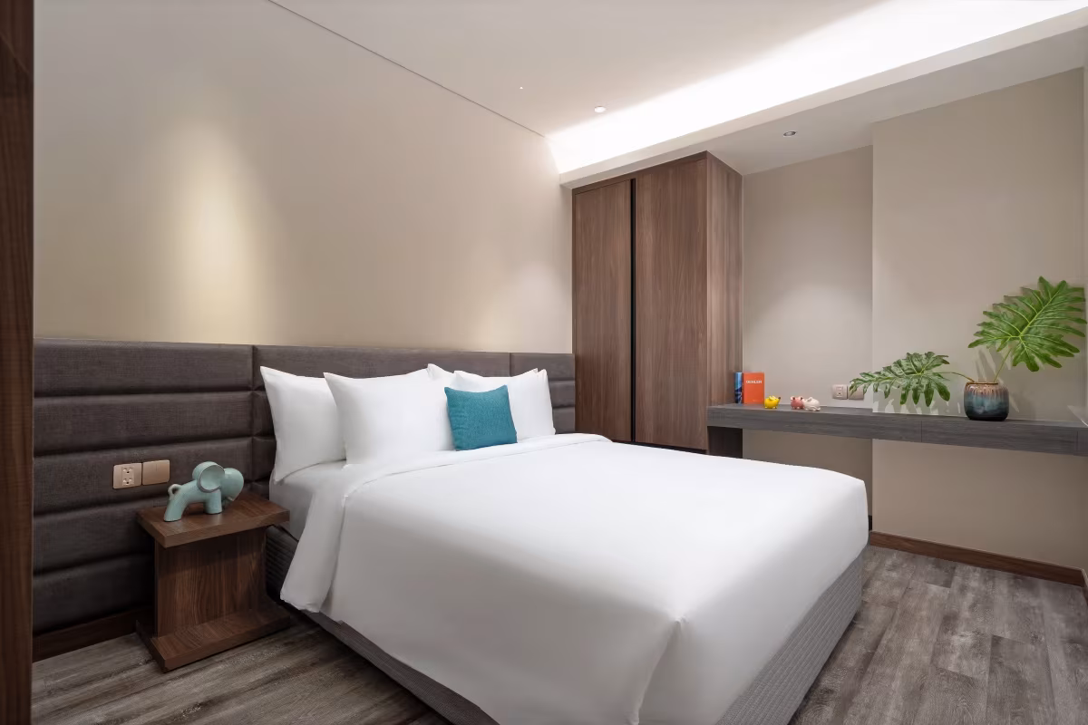 Located in Centre Point project in the city centre of Da Nang, the 3 bedroom hotel apartment has a total