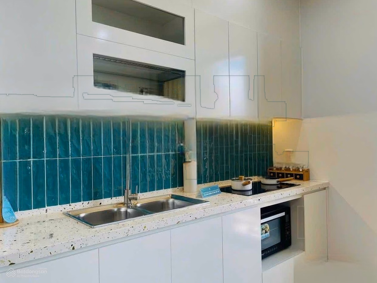 Owner urgently sells 2 bedroom apartment with sea view CC Ori Bau Tram Da Nang, price 2.1x billion. Long-term pink book