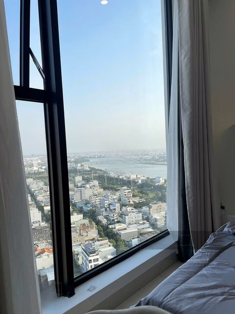 Fully Furnished 1-Bedroom Apartment for Rent at Sun Cosmo Residence, Panoma 1-2, Da Nang