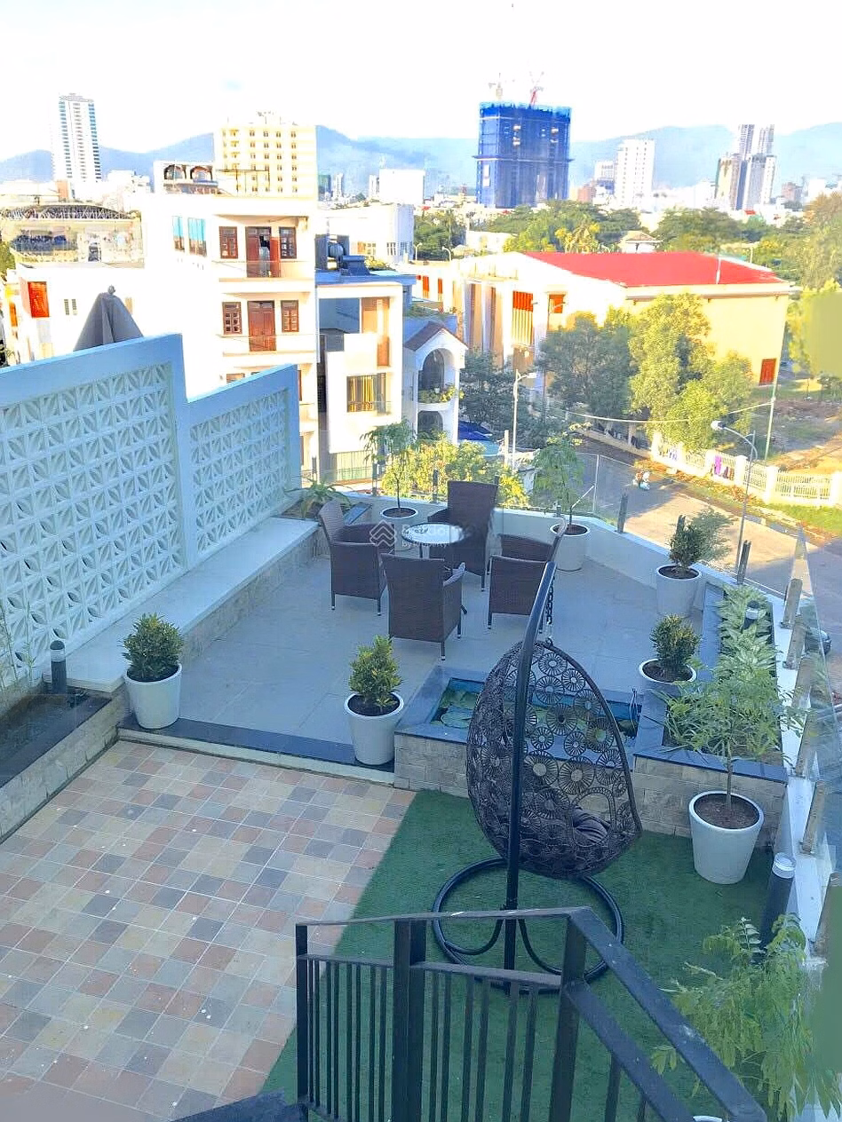 Extremely rare - For sale enthusiastic garden apartment 104m2, 4th floor, Da Nang Center - long-term red book