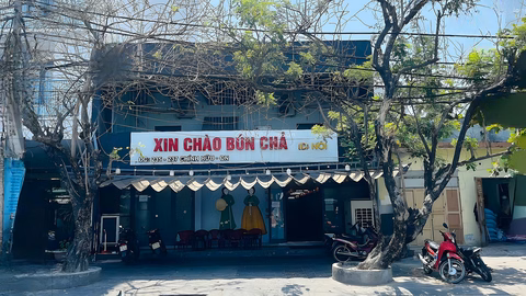 2-storey townhouse for rent on Chinh Huu Street, 300m² land, 600m² total area, 55 million/month, near beach and tourist area