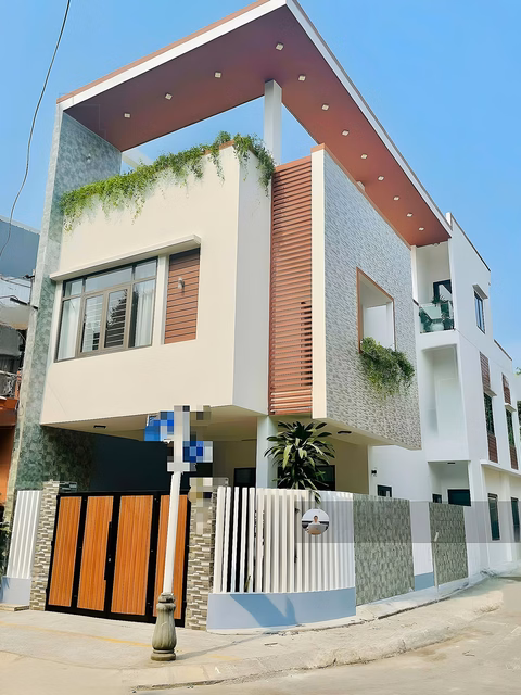 Beautiful new house for rent with 2 frontages on Chau Thuong Van Street