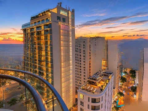 1 Bedroom Corner Apartment for Rent – Fully Furnished – Panorama View – Times Square Da Nang | Contact: 0989 584 ***