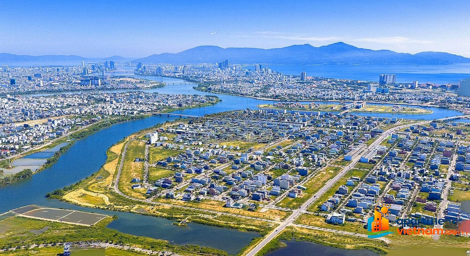 S-Light Apartment with Direct Han River, Sea & Fireworks View – Exclusive Diplomatic Basket from Sun Group