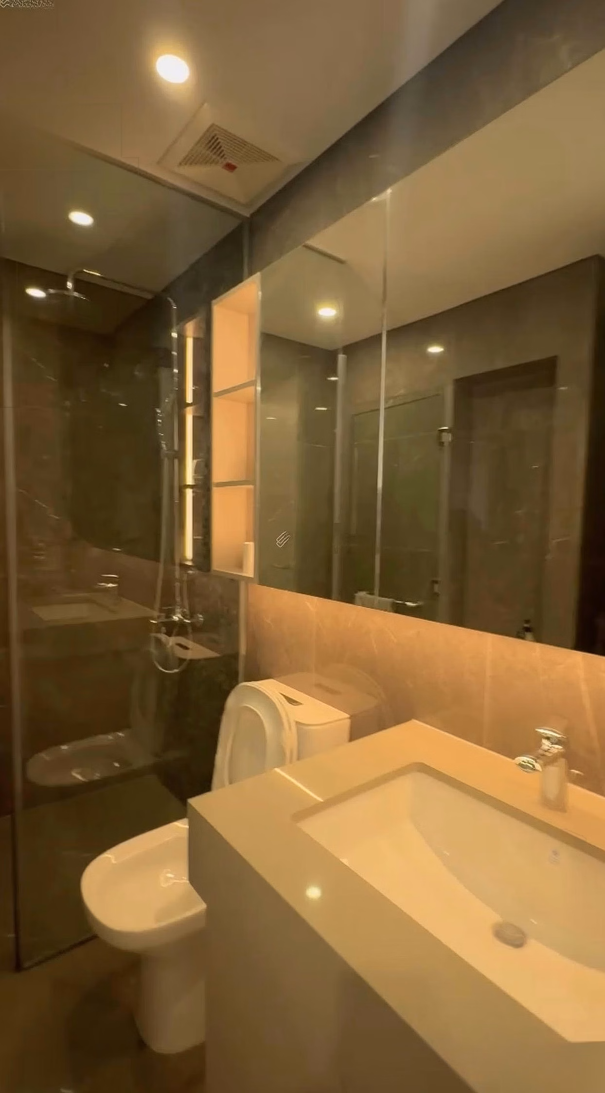 Luxurious 1-Bedroom Apartment for Rent - 55 m², Fully Furnished, Ready to Move In