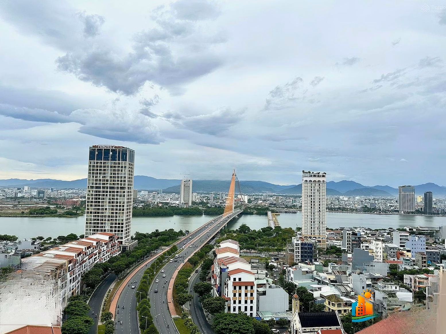 2-Bedroom Apartment for Rent with River View on 17th Floor at Panoma1 – Fully Furnished