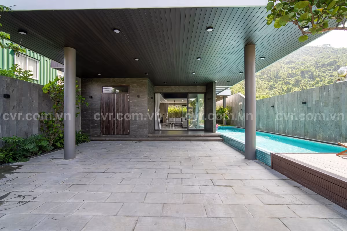 LUXURY 5 BEDROOM VILLA FOR RENT WITH SWIMMING POOL IN SON TRA PENISULA, DA NANG This luxurious retreat offers