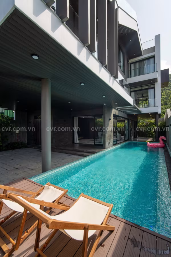LUXURY 5 BEDROOM VILLA FOR RENT WITH SWIMMING POOL IN SON TRA PENISULA, DA NANG This luxurious retreat offers