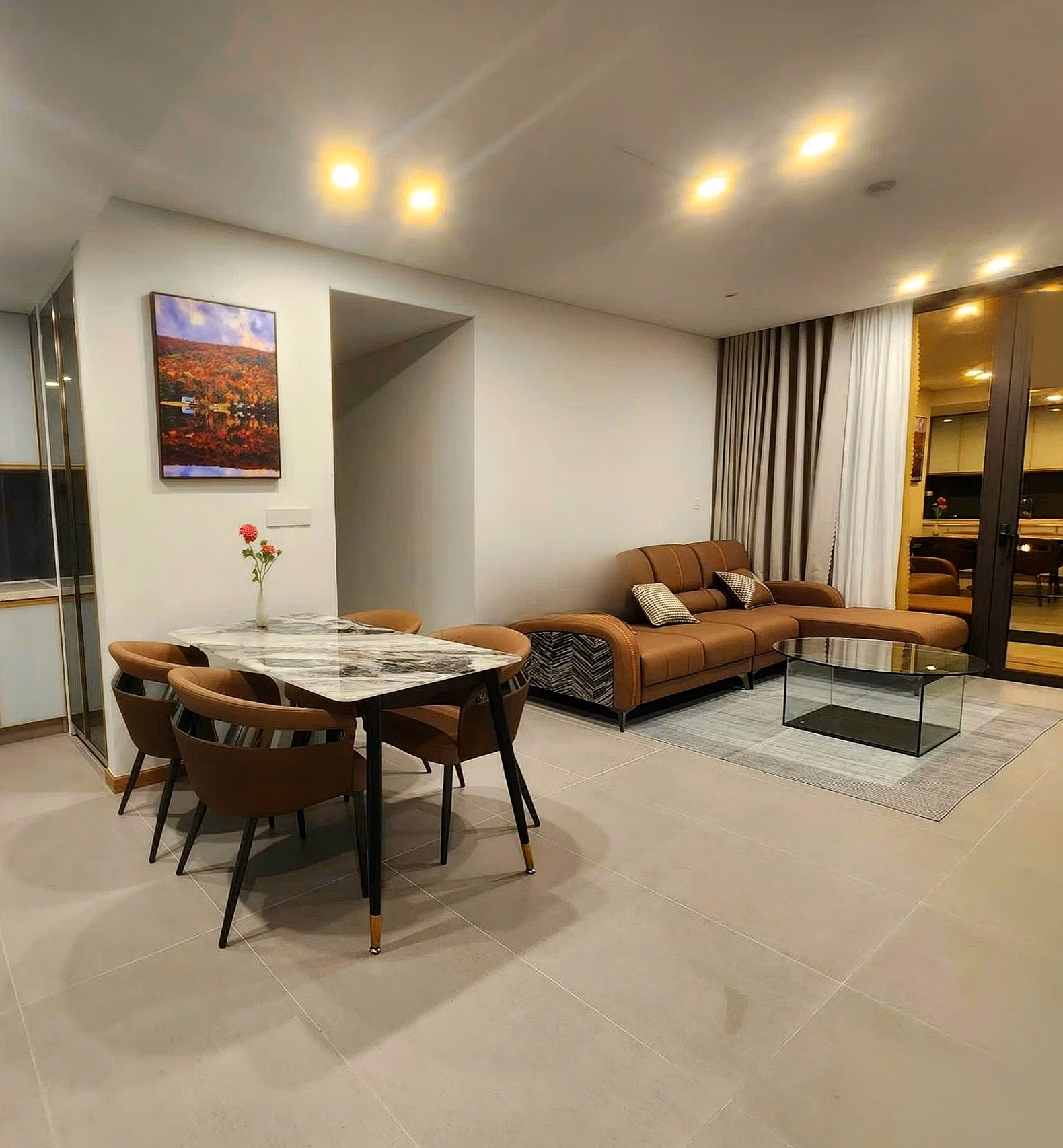 Beautiful 2-Bedroom Apartment for Rent in SAM Towers, Da Nang – Fully Furnished with Pool, Gym, Boxing & Sauna – Good Price!