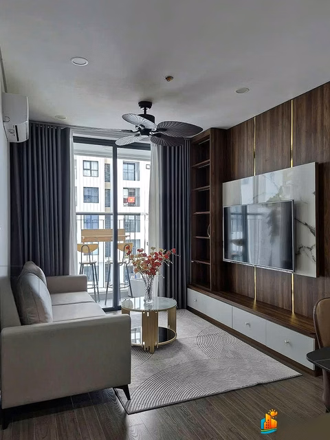 Owner rents 2-bedroom FPT Plaza apartment, fully furnished, immediate occupancy, flexible payment