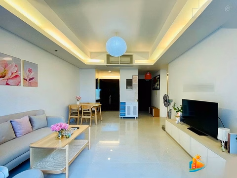 Azura 1-bedroom apartment for rent, area 65m2, middle floor, internal view, fully furnished. Contact Ms Linh 0911 299 ***