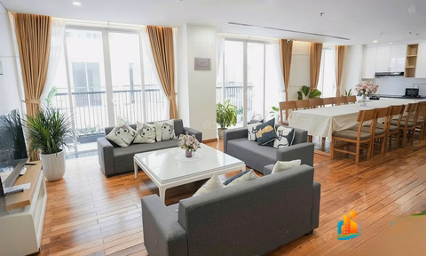 Fhome A - Zendiamond 4 bedroom apartment available. 290m2. Full of genuine furniture. View of the romantic Han River
