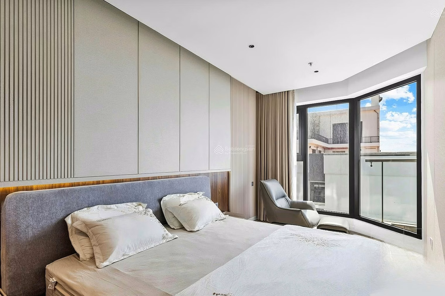 Times Square Danang luxury 2-bedroom apartment for rent