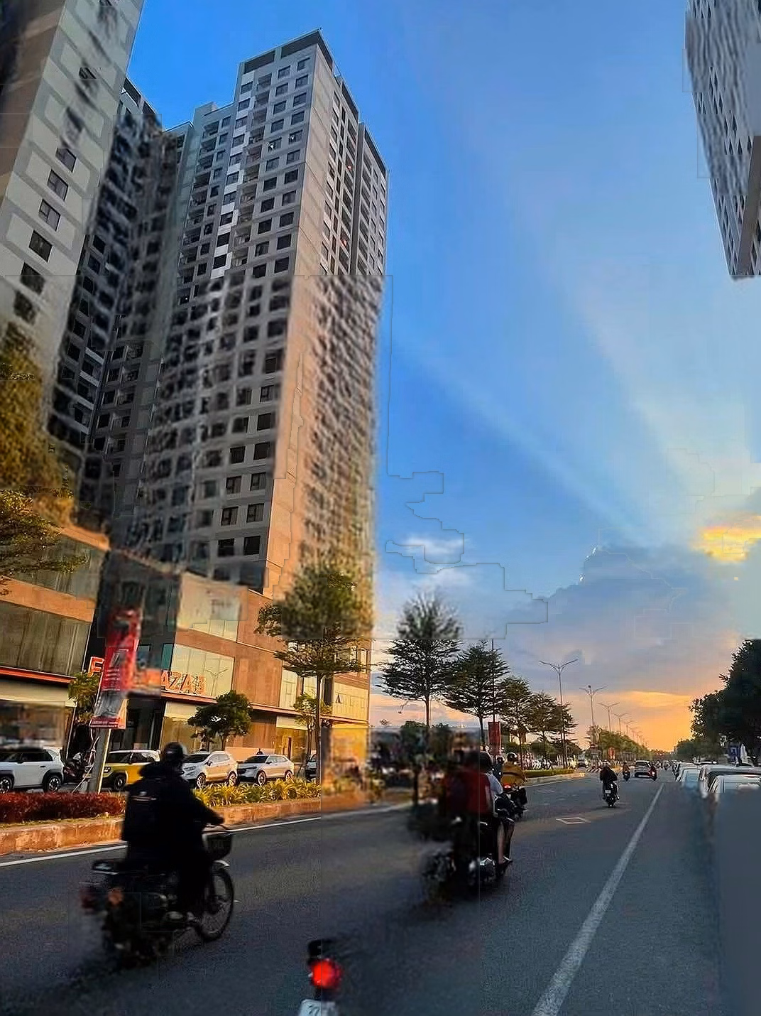 Owner rents FPT Plaza 3 apartment, fully furnished, just bring your suitcase and move in