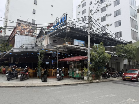 2-storey house for rent, frontage on Tran Bach Dang, usable area 600m2, width 16m, busy area, call Van Phu