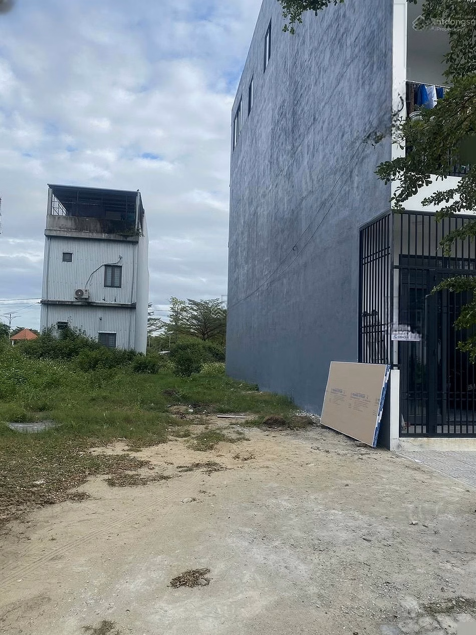 Land for sale on Nguyen Quy Anh street, near FPT urban area