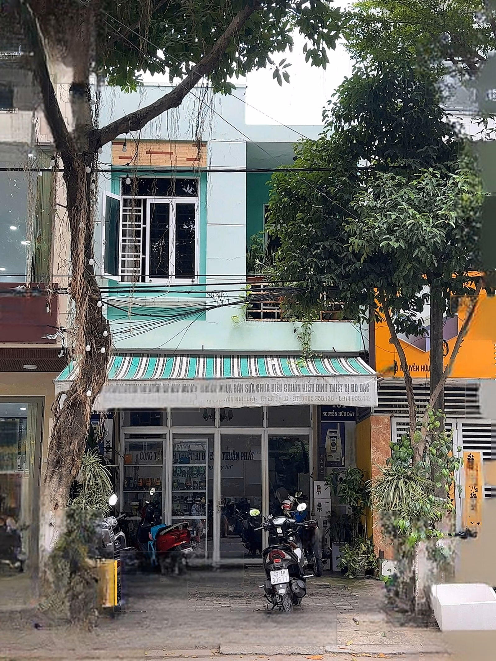 2-storey house for sale on Nguyen Huu Dat street, 101m2, street 10m5, southwest direction, Hoa Cuong center