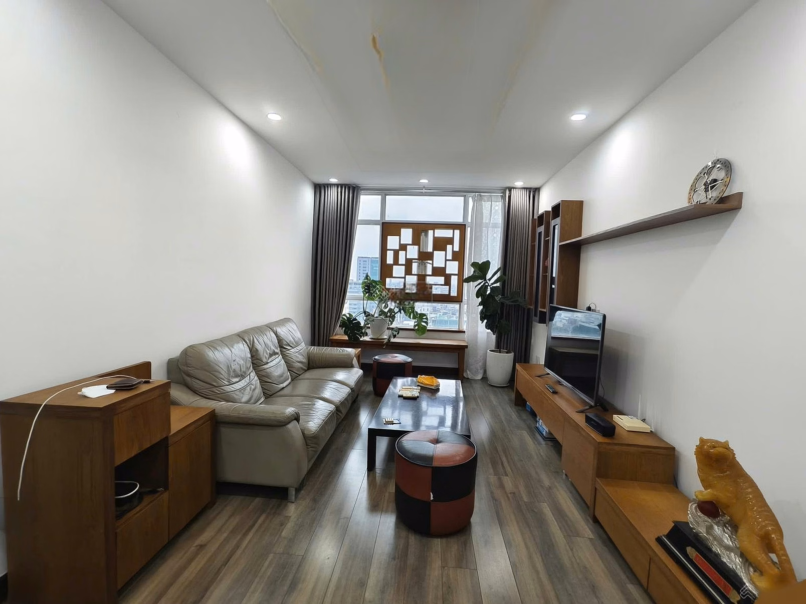 HAGL 3 bedroom apartment for rent, 117m, cool Southeast direction - middle floor