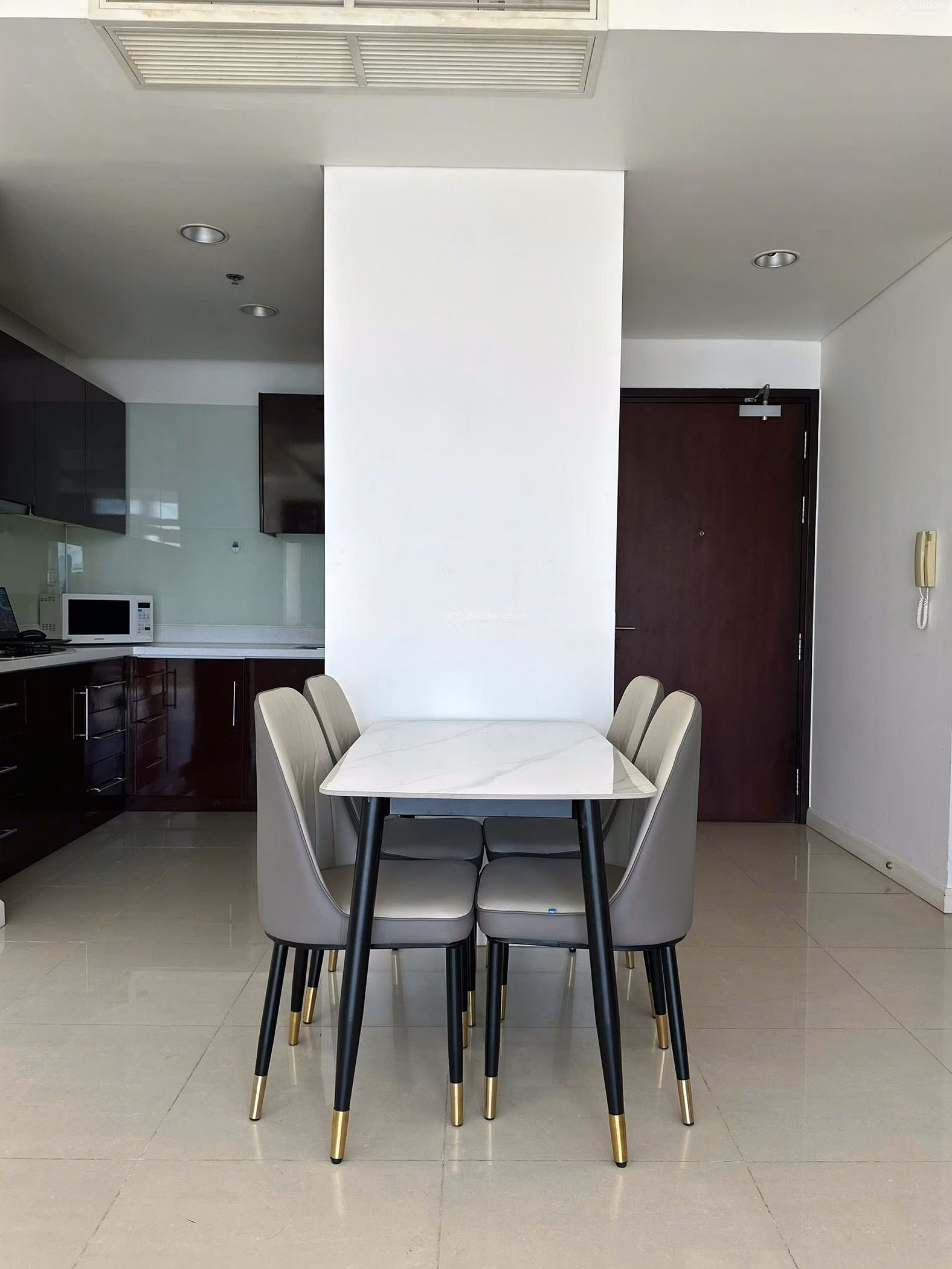 Azura 2 bedroom corner apartment for rent | 152m large area | Direct view of Han River