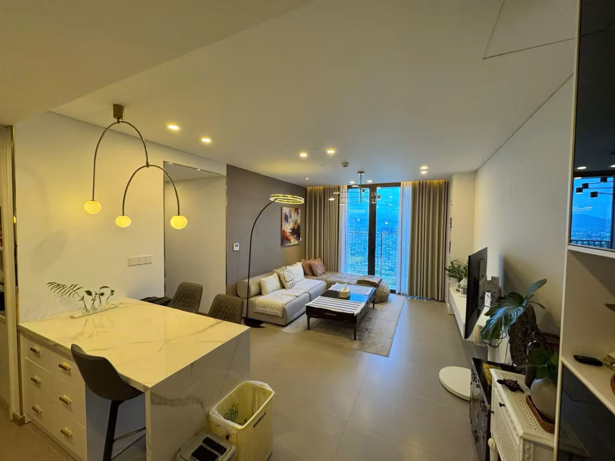A spacious 2-bedroom corner apartment located in the heart of Da Nang, featuring an open layout and beautiful Han River views