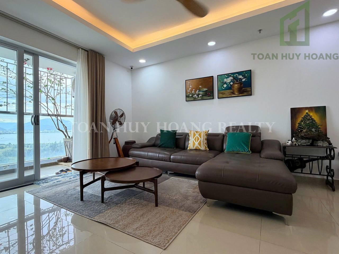 Luxury 2BR Apartment Blooming Sea View | E357