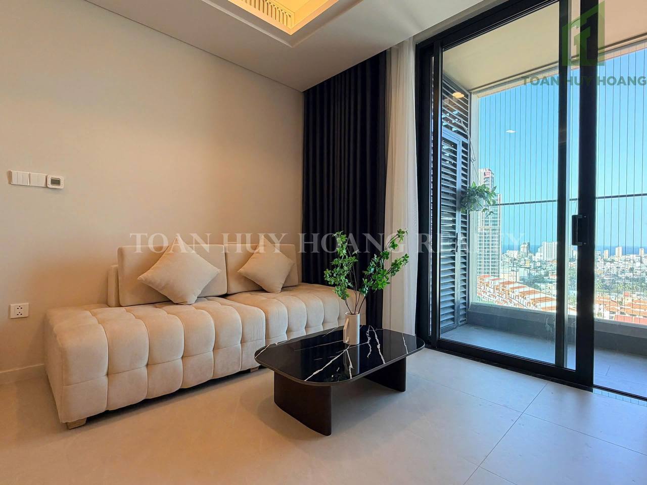 Luxury 1BR Apartment at Panoma 2 High Floor | E365