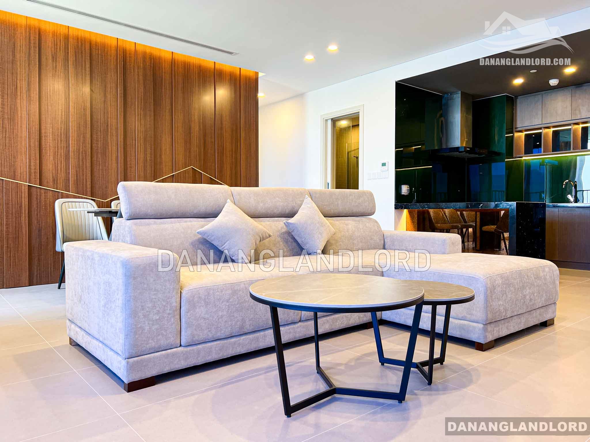 Apartment for rent SAM Tower 2 bedrooms with view of Han River