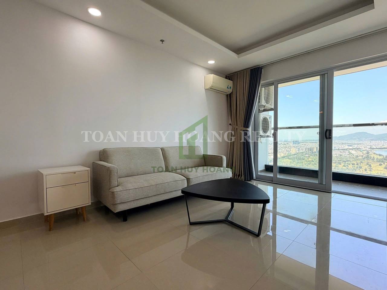 Blooming High Floor 1 Bedroom Apartment with Sea View Balcony