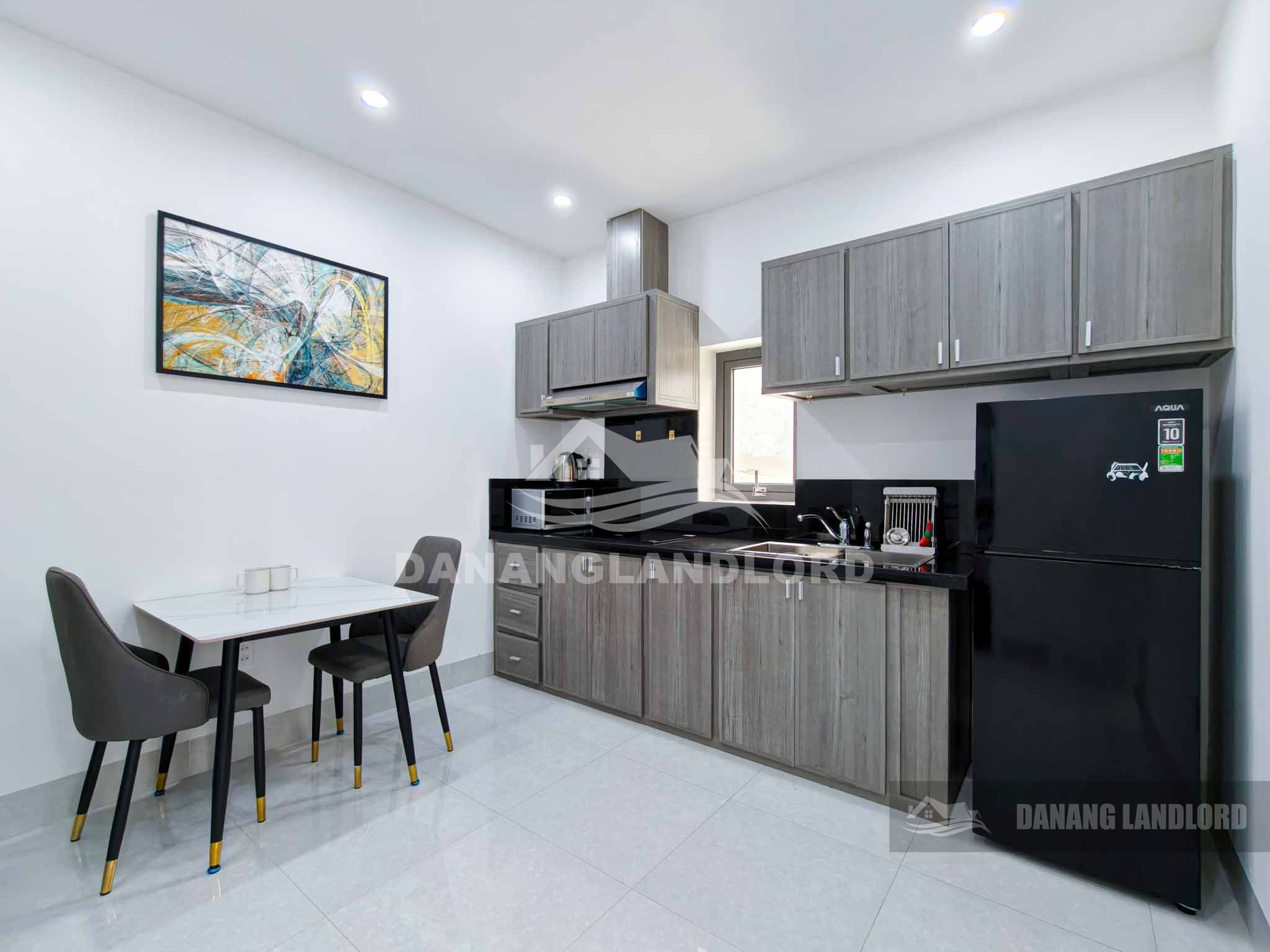 Modern 1 Bedroom Apartment near the Beach \u2013 C926