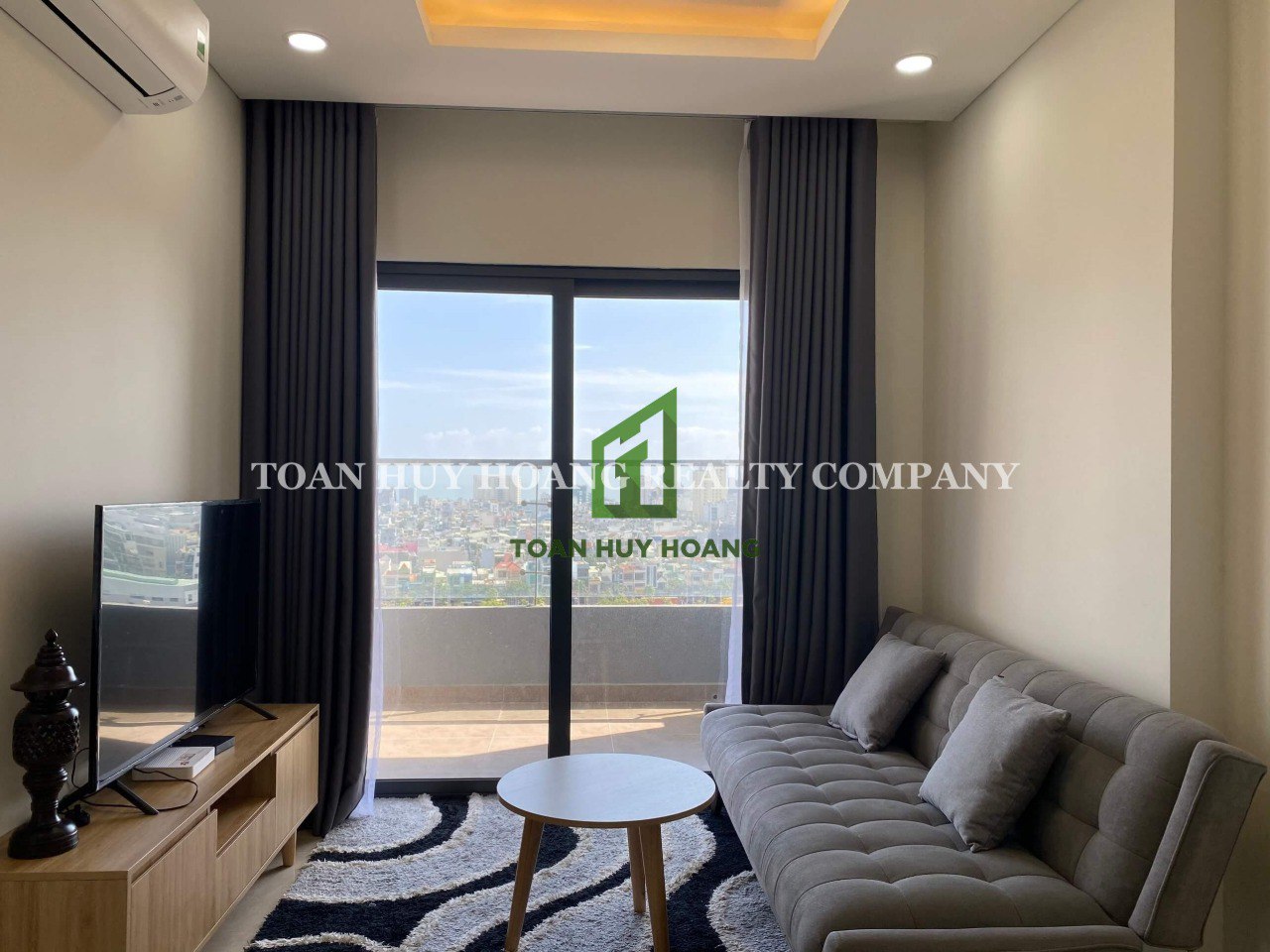 Modern 2BR Apartment Monarchy B City Center | E231