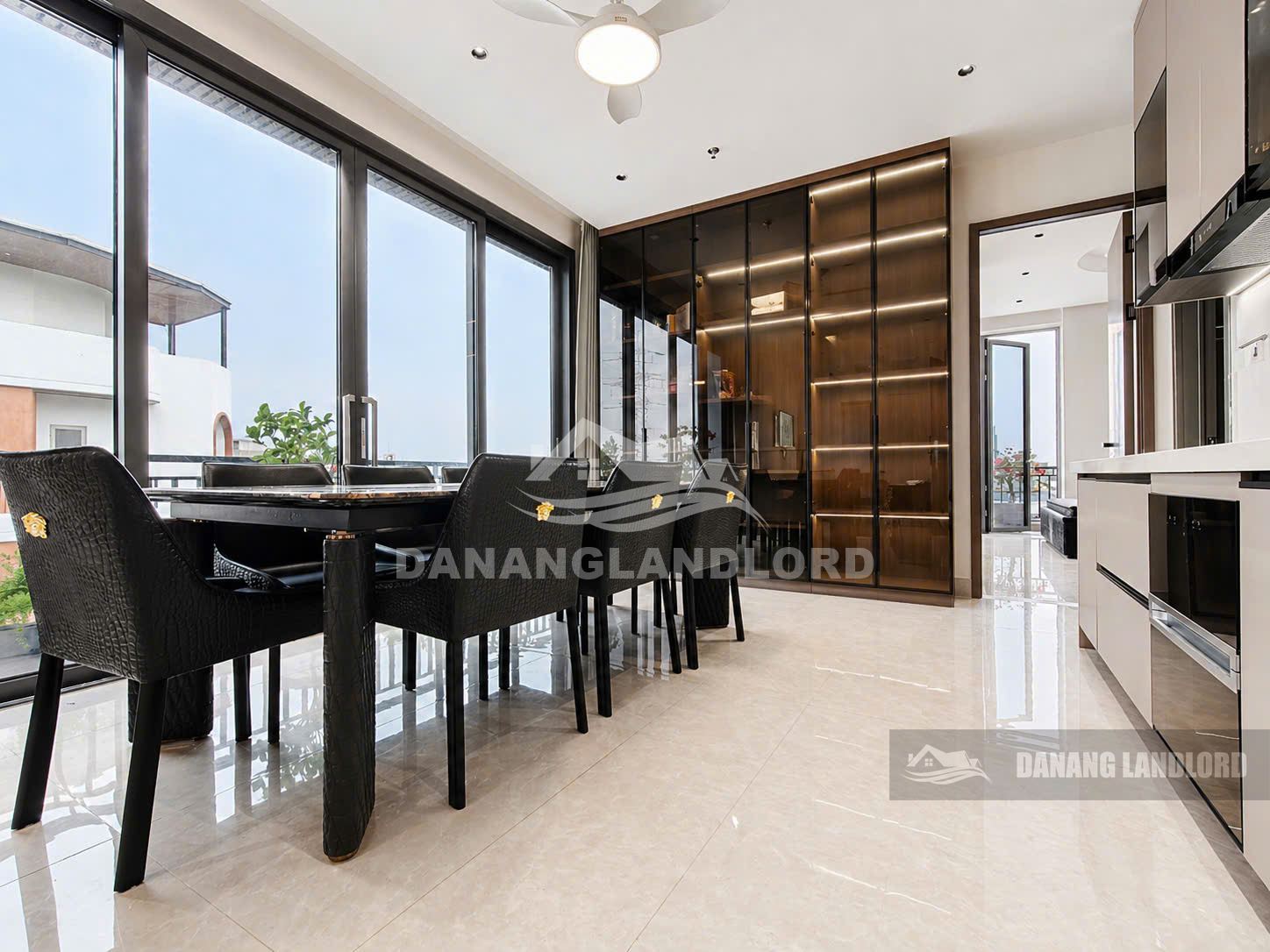 Luxury Duplex Penthouse 2BR Rooftop Terrace Da Nang | E213