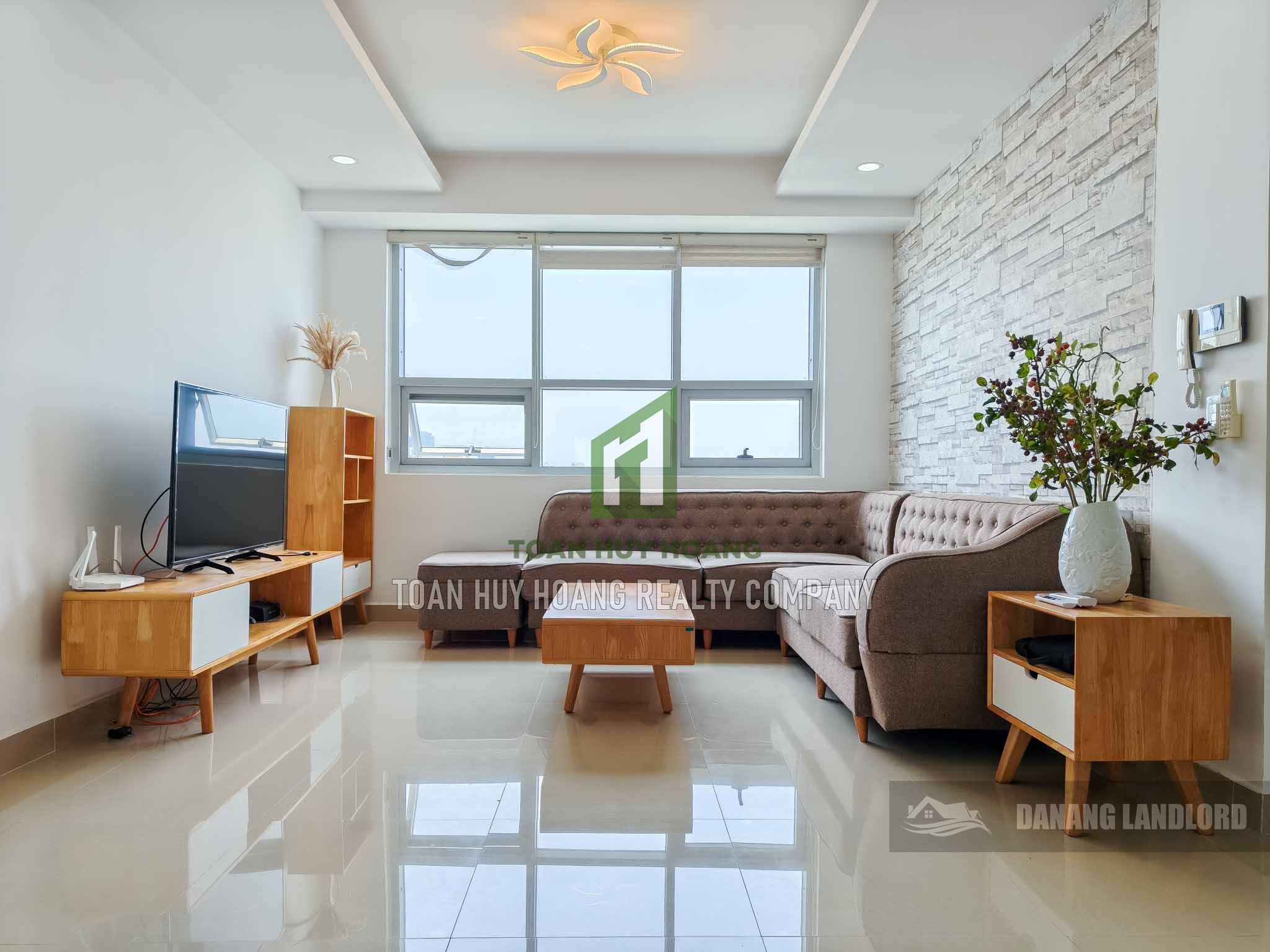 Blooming 2 Bedroom Spacious Apartment