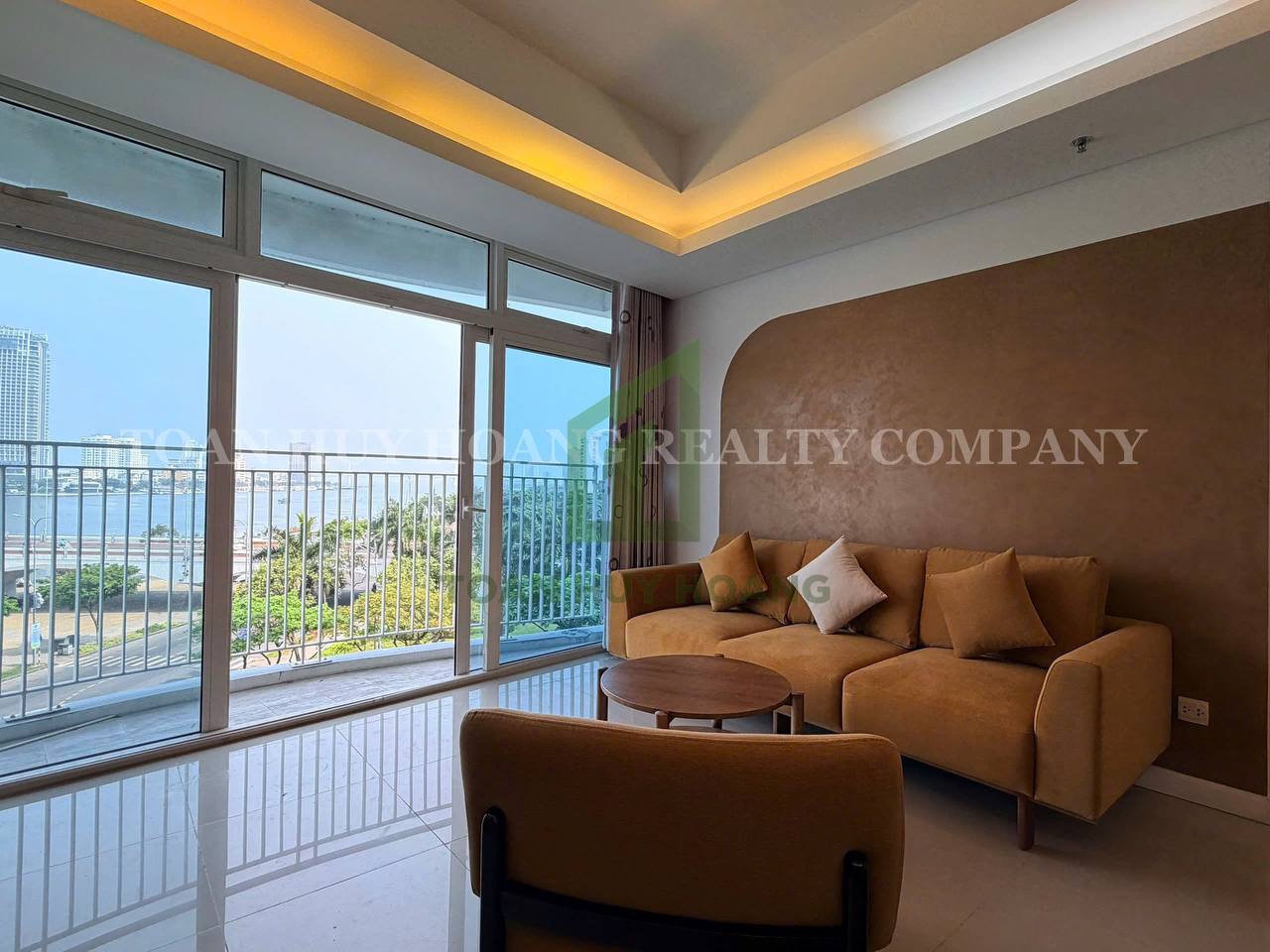 Modern 2BR Apartment Azura Da Nang Riverfront | C664