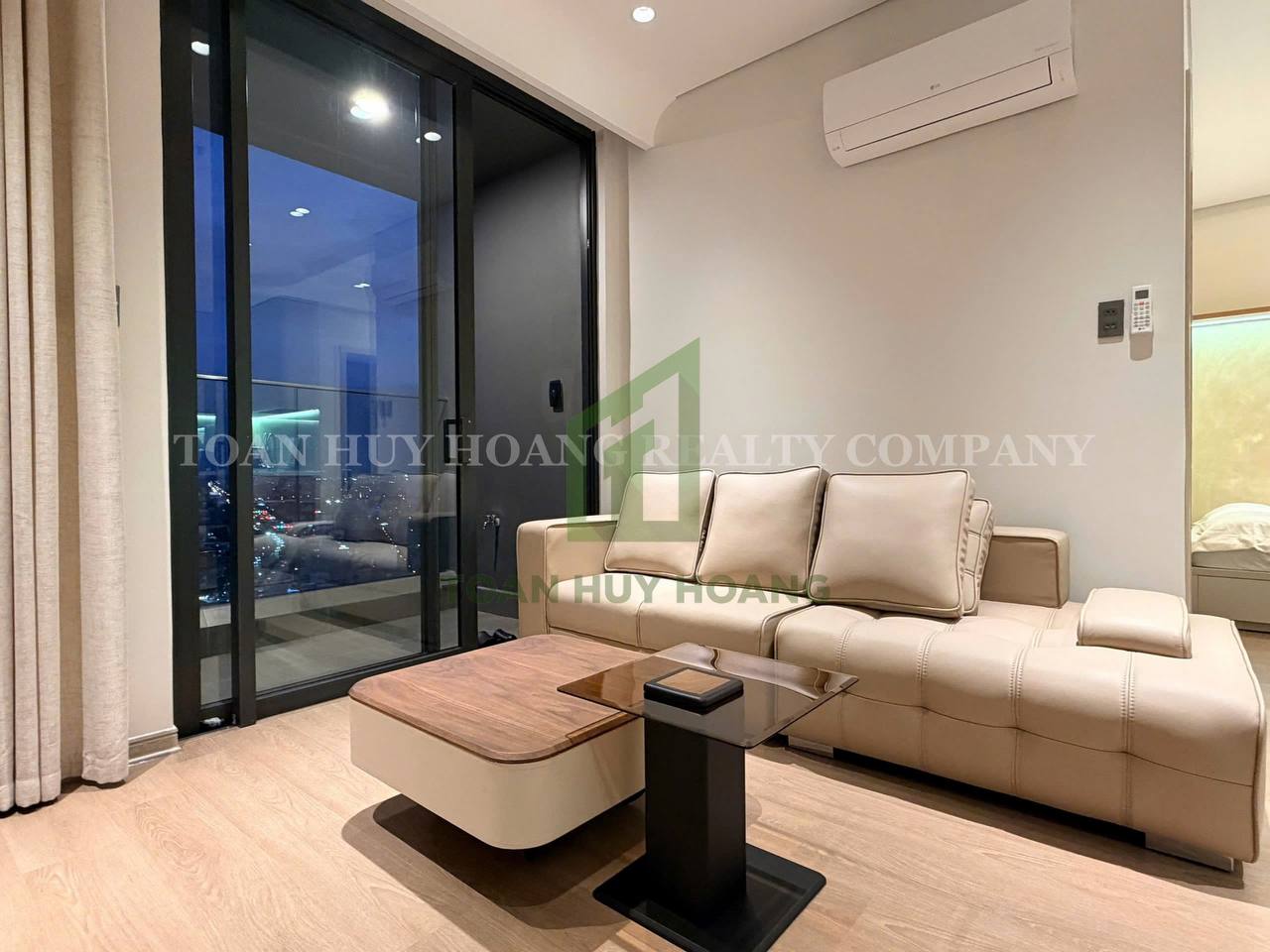 Panoma 1 High Floor 1BR Plus Apartment | E147