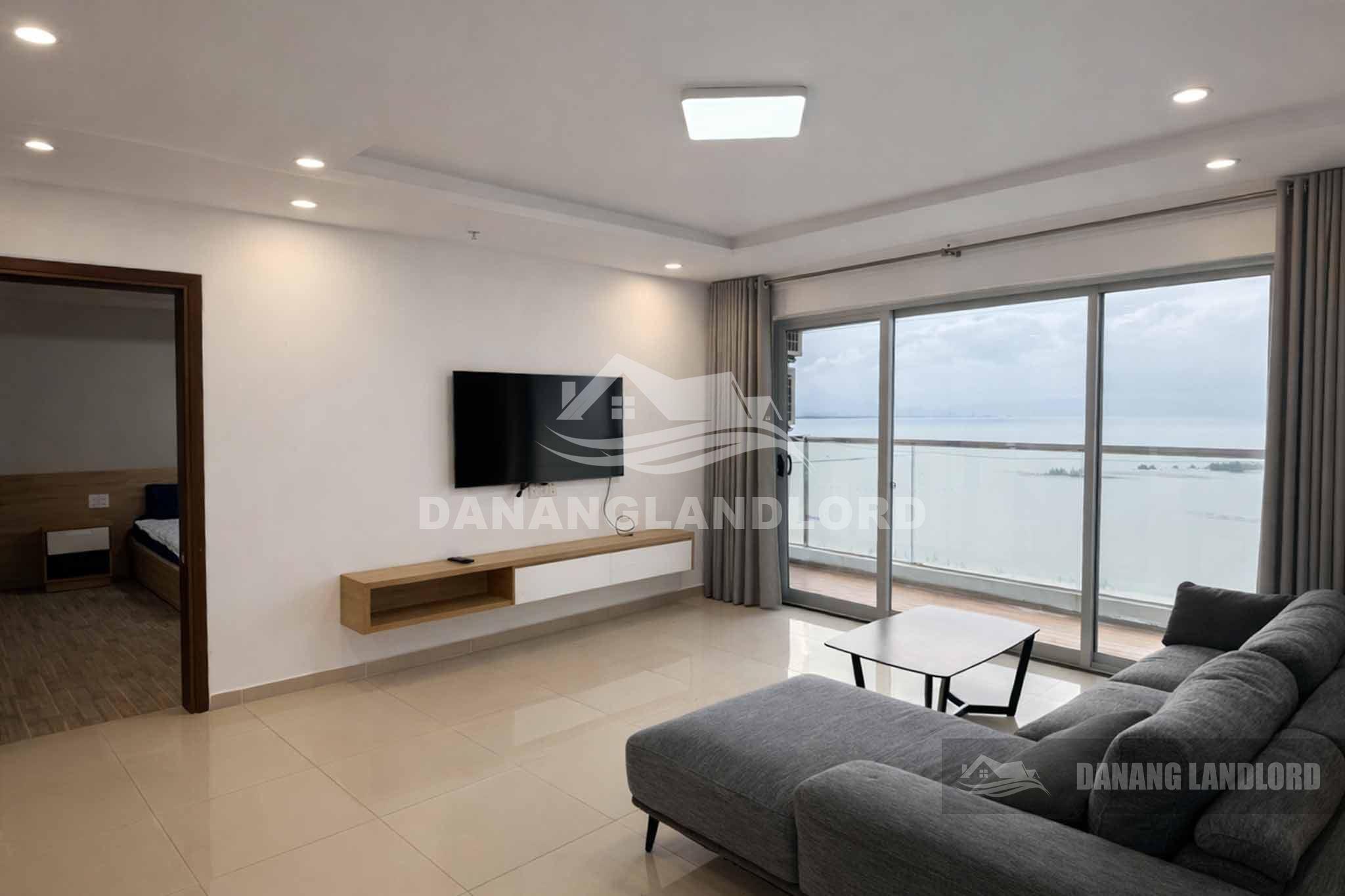3 Bedroom Apartment with Bay View at Blooming Tower \u2013 E045
