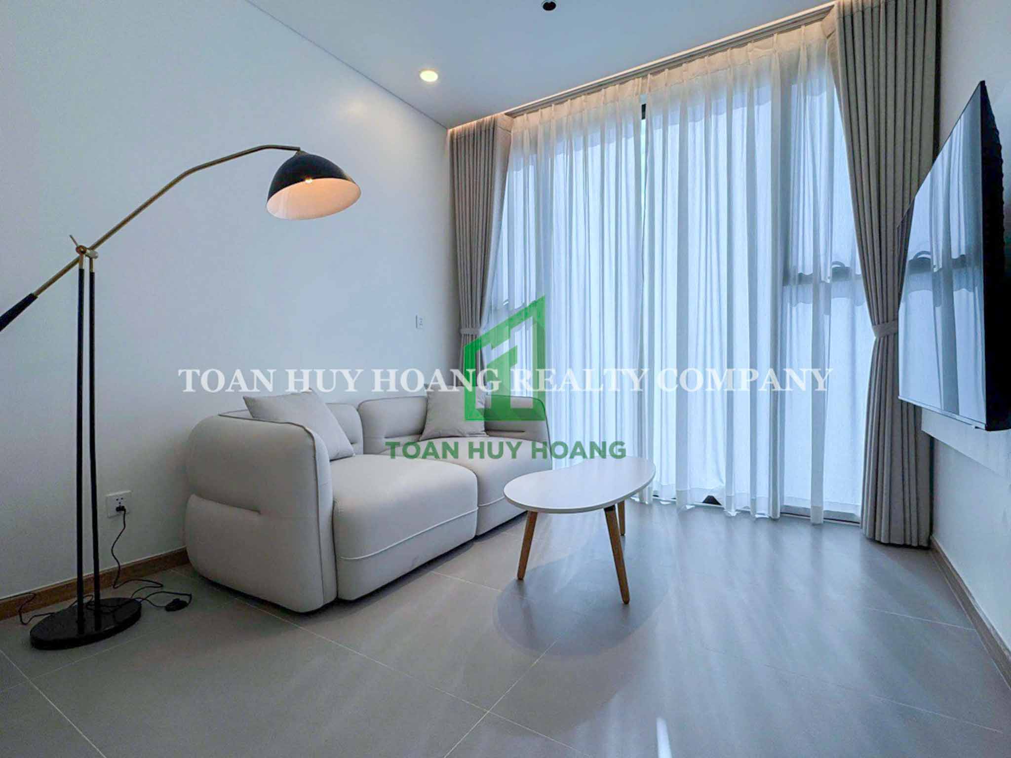SAM Tower 2 Bedroom Modern Apartment by Han River | E130