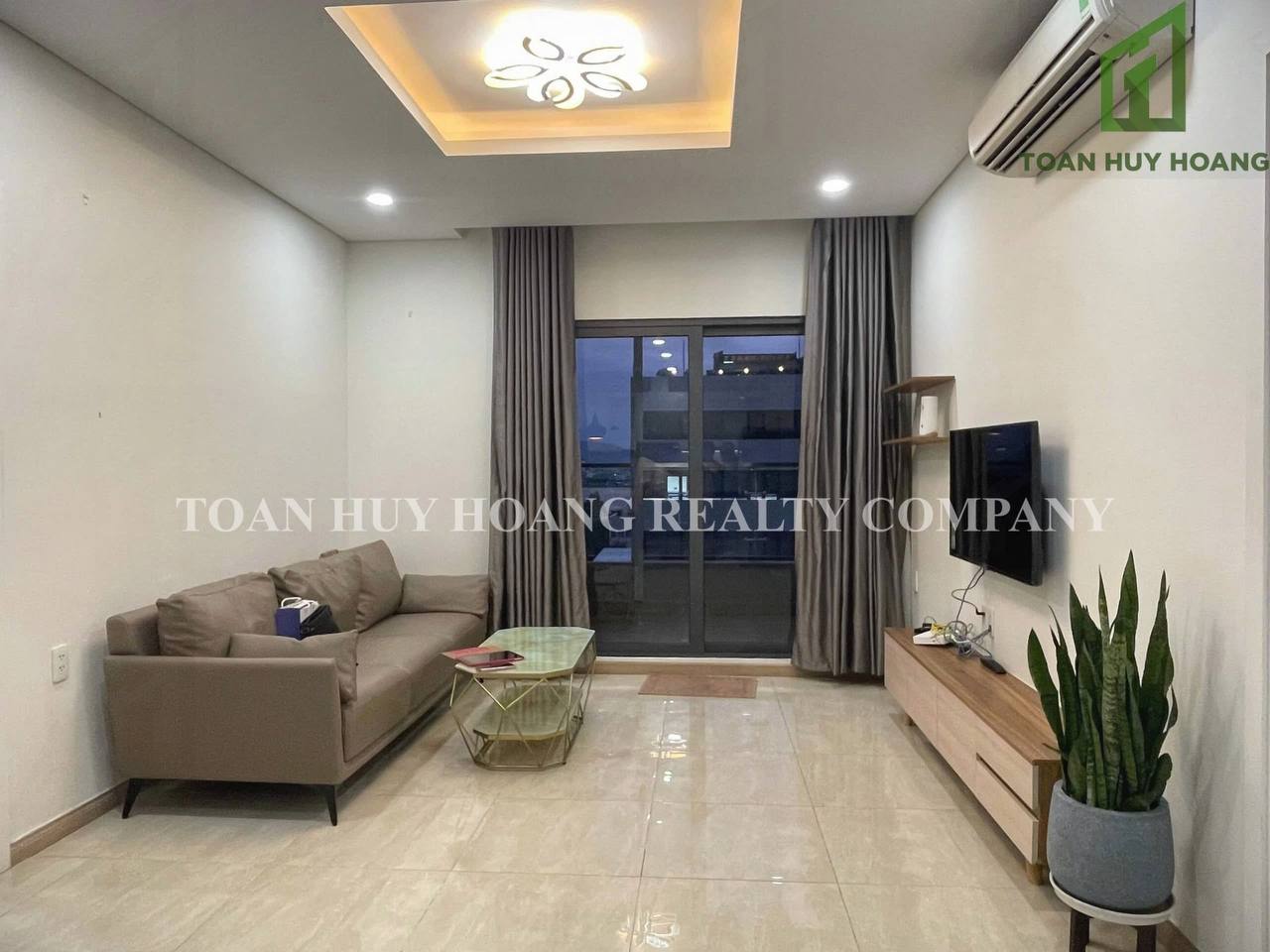Panoma 1 Studio Apartment with Han River View | E075