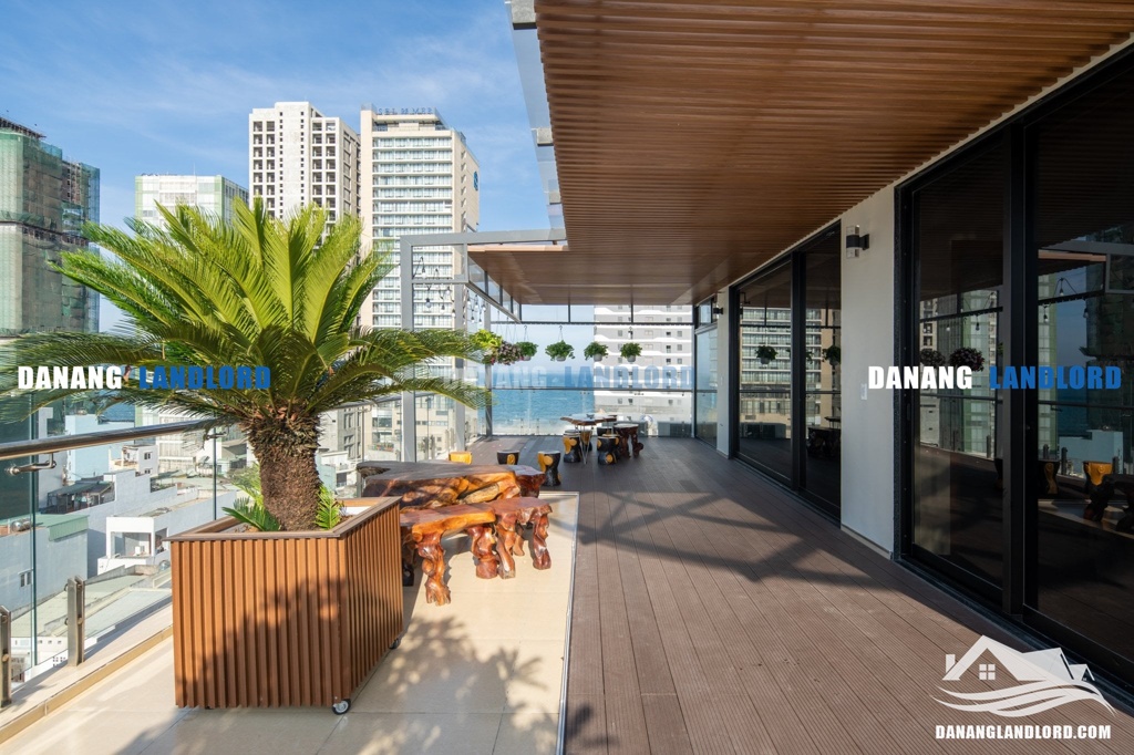 Penthouse 2BR with sea view and mountain view – A611