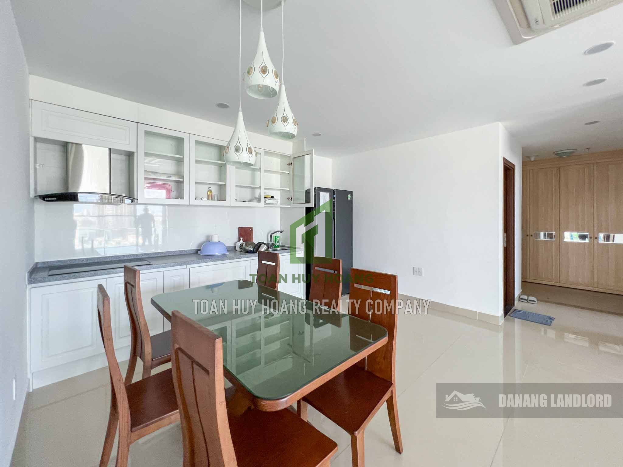Blooming Apartment 3 bedrooms 135m2 – E050