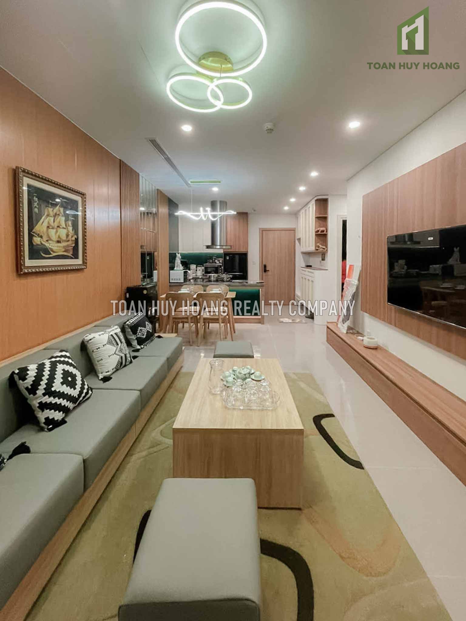 2 bedroom apartment with pool near Vincom – C454
