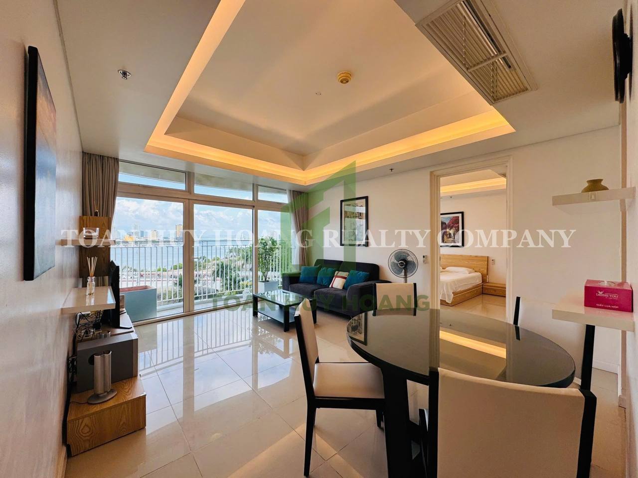 Azura 2 bedroom apartment with Han River view – C619