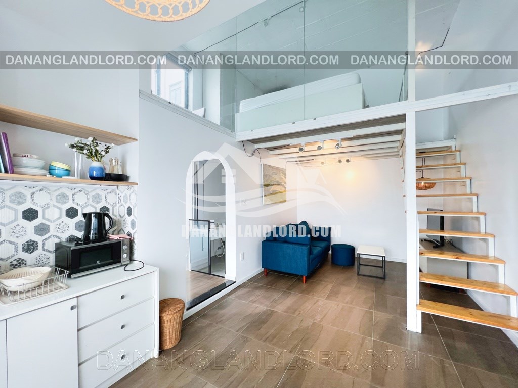 Loft 1BR with Pool near Dragon Bridge – E001