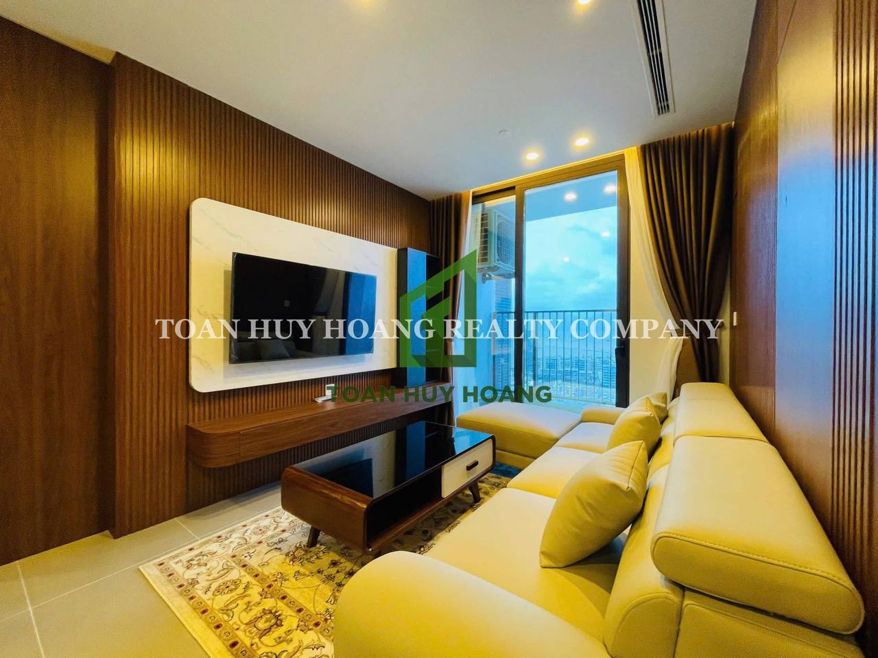 Modern 2 bedroom apartment for rent in SAM Tower – C673