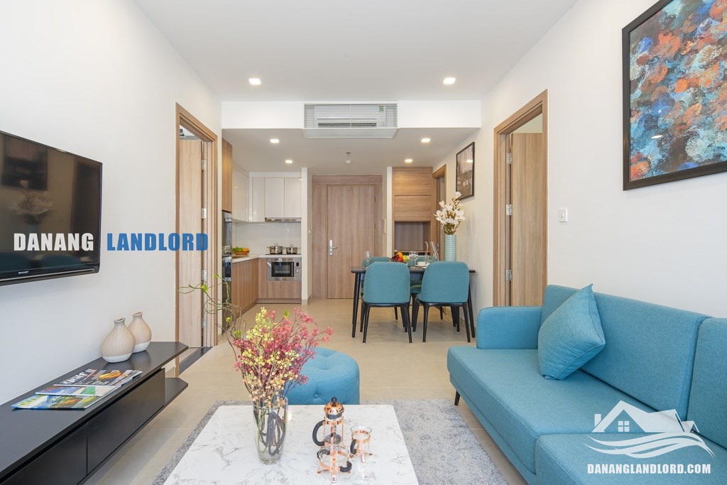 Luxury 2 bedrooms apartment right on the river – A757