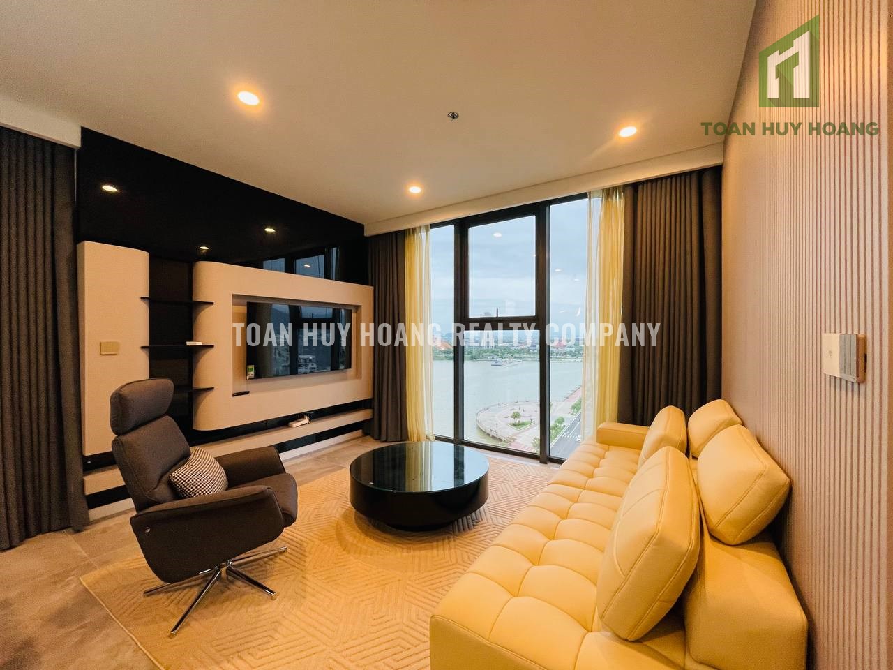 Luxurious 2-Bedroom Apartment at Filmore Da Nang \u2013 C561